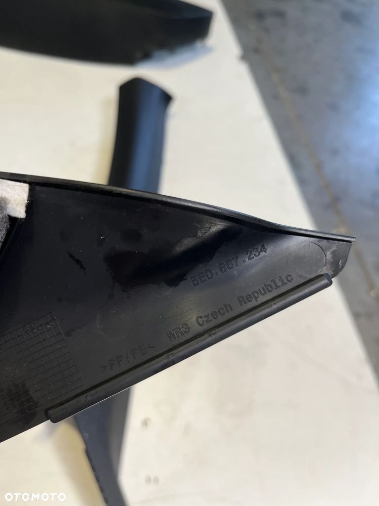 PLASTIKI WYPOSAZENIE Skoda Octavia III osłona bagażnika 5E9863459 - 10