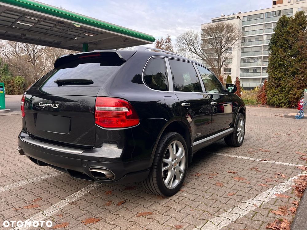 Porsche Cayenne - 4