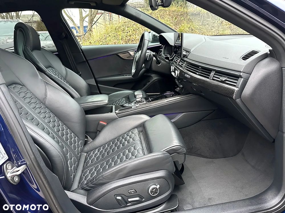 Audi RS4 Limousine - 21