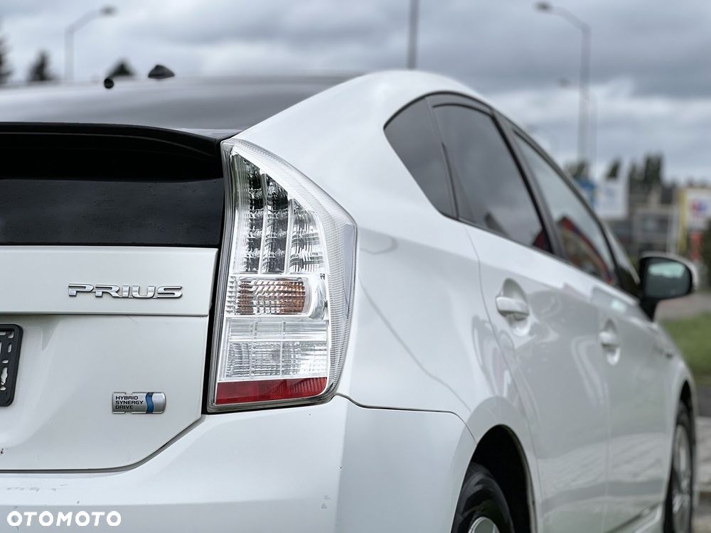 Toyota Prius 1.5 VVT-i Prestige - 12