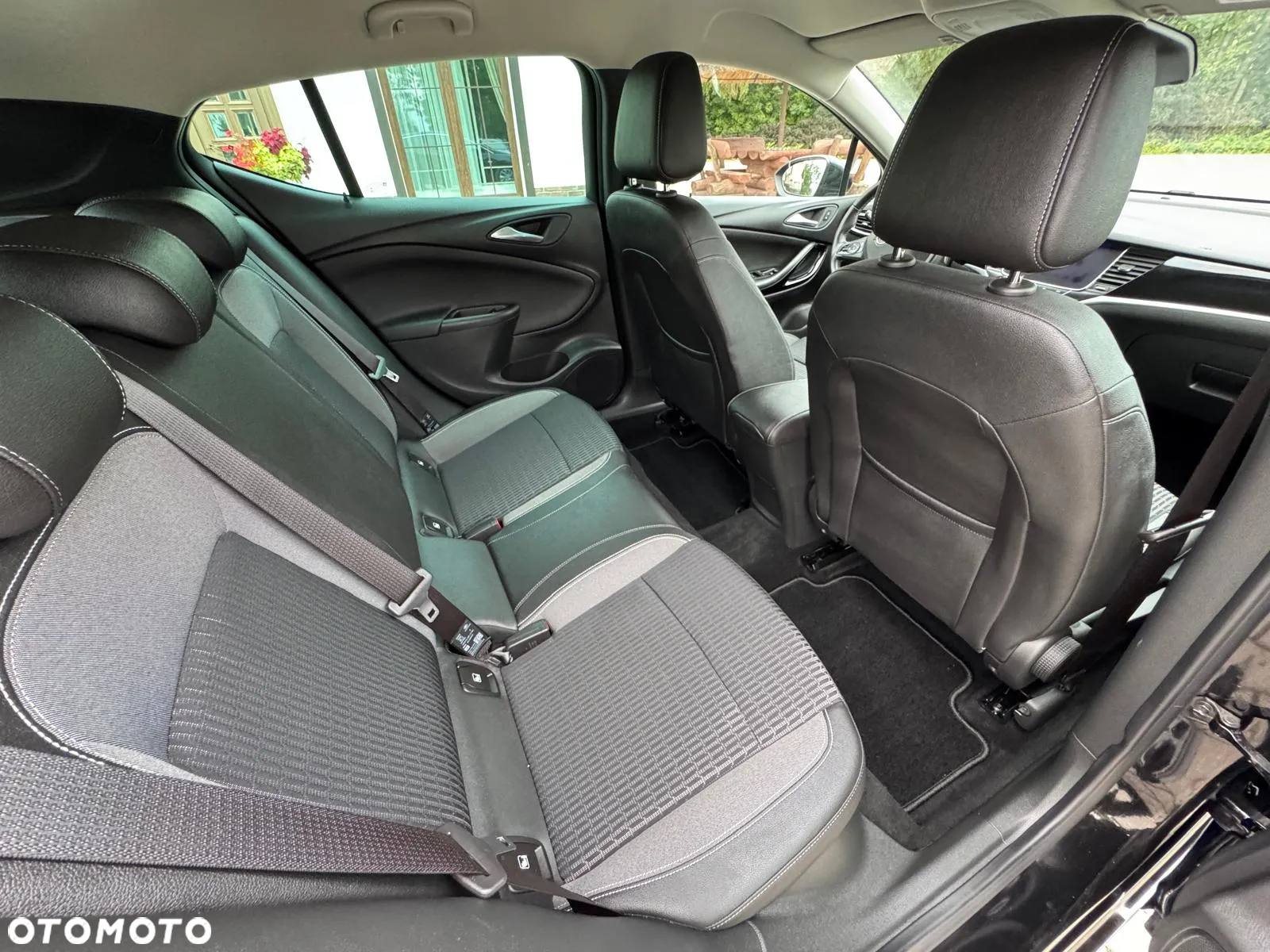 Opel Astra 1.2 Turbo Start/Stop Edition - 28
