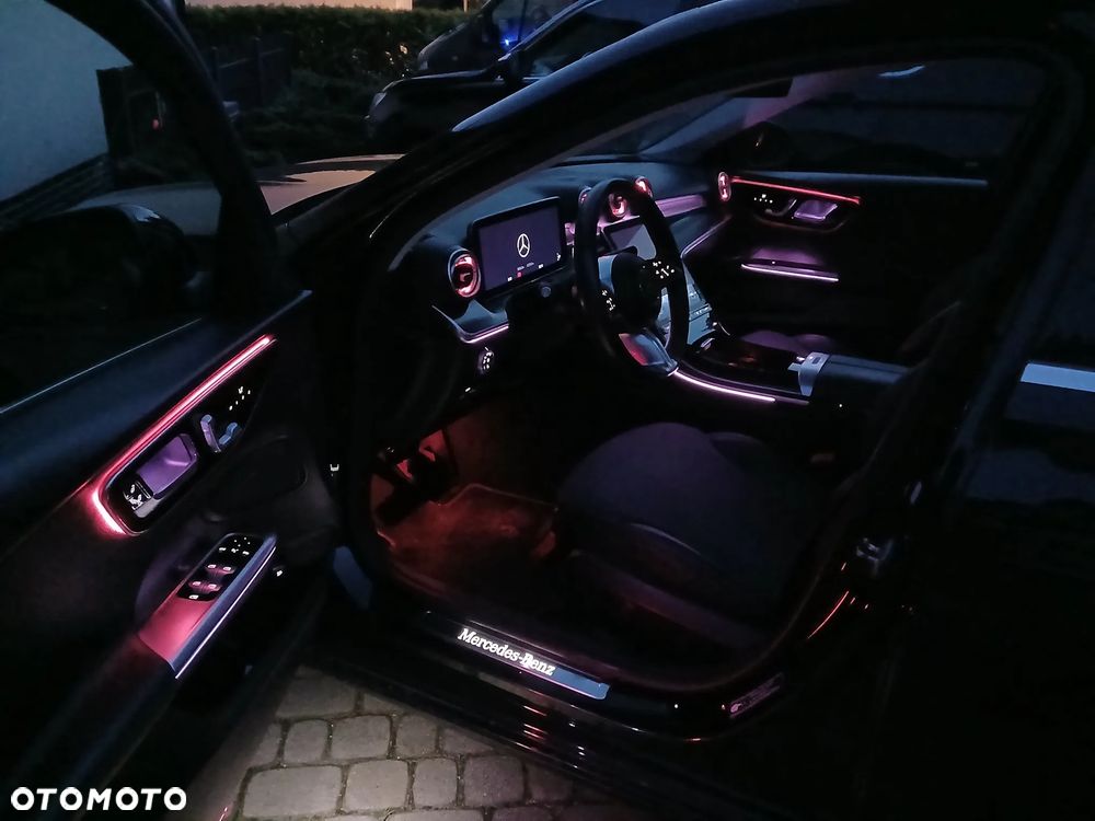 Mercedes-Benz Klasa C 200 mHEV 4-Matic Avantgarde - 24