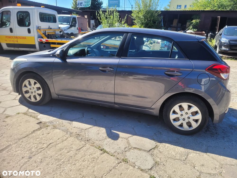 Hyundai i20 blue 1.2 YES Silver - 16