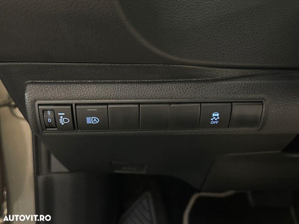 Toyota Corolla - 16