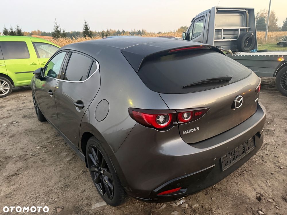 Mazda 3 2022 photo 2