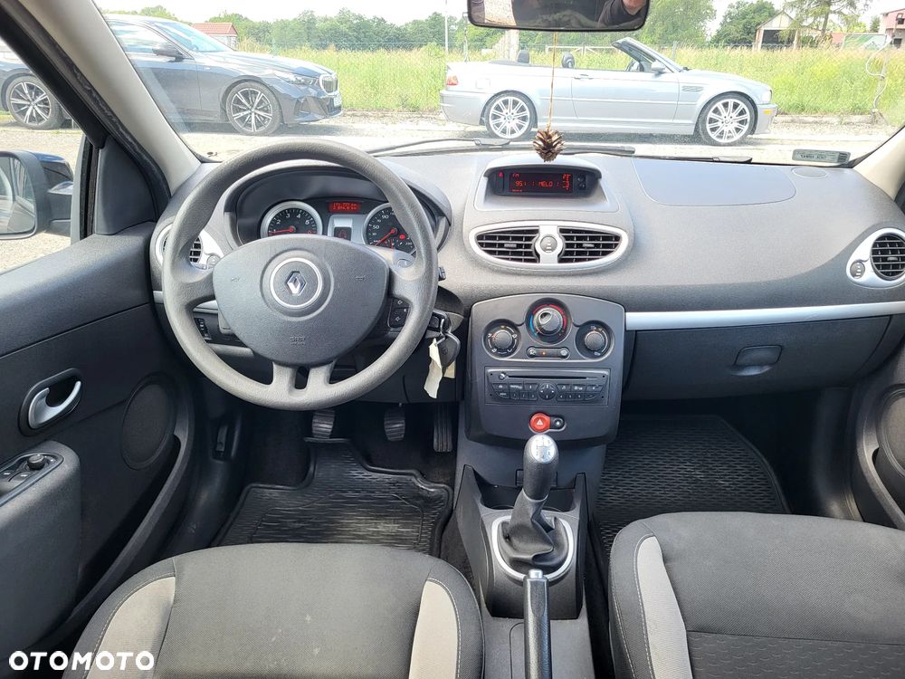 Renault Clio - 7
