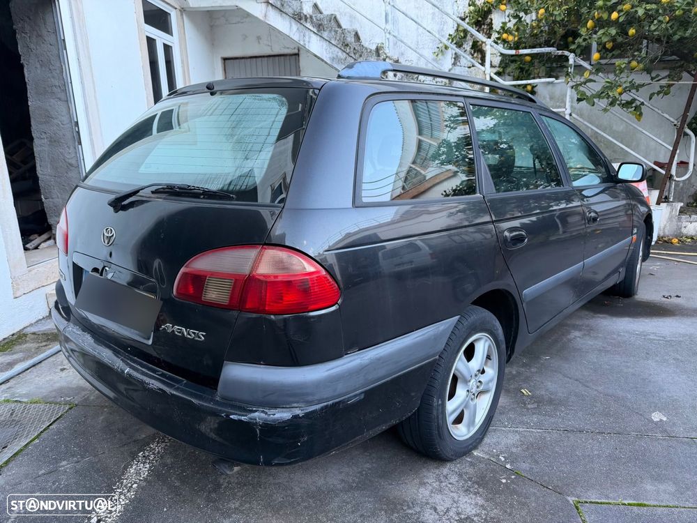 Toyota Avensis SW 2.0 D4D Sol - 2