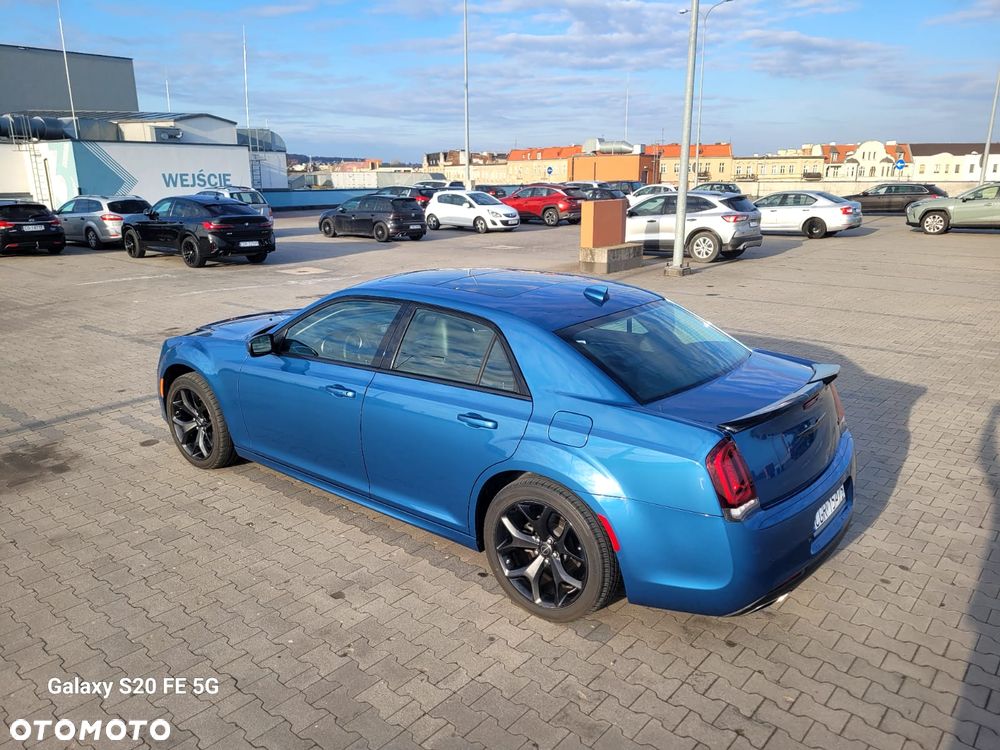 Chrysler 300 - 8
