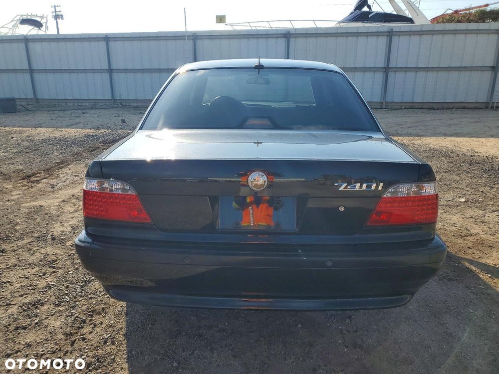 BMW Seria 7 740i - 7