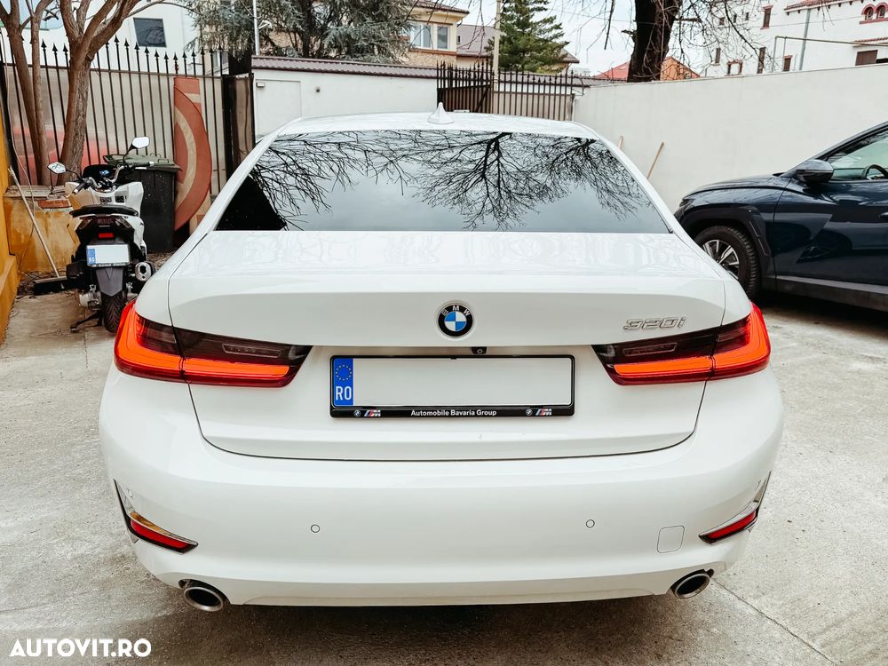 BMW Seria 3 320i AT - 6