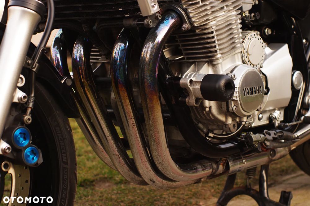 Yamaha XJR - 30