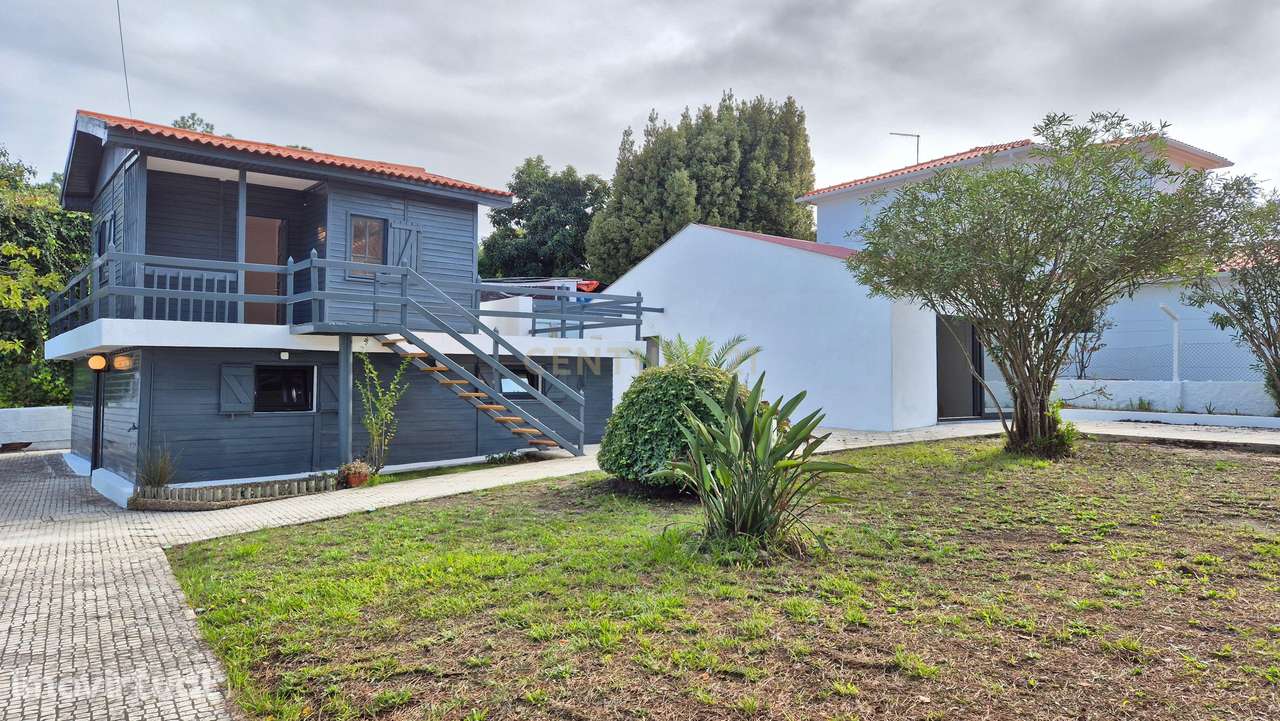 Terreno com anexo T0 perto da Lagoa de Albufeira — oportunidade única! - Grande imagem: 2/14