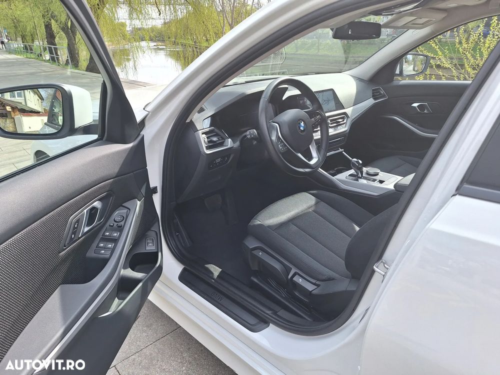 BMW Seria 3 - 18