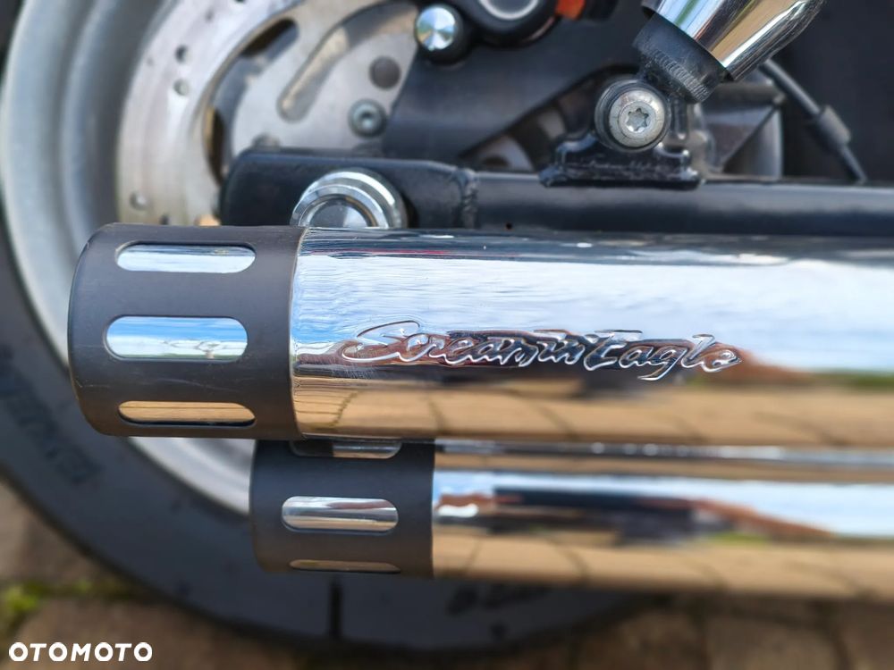 Harley-Davidson Dyna Fat Bob - 11