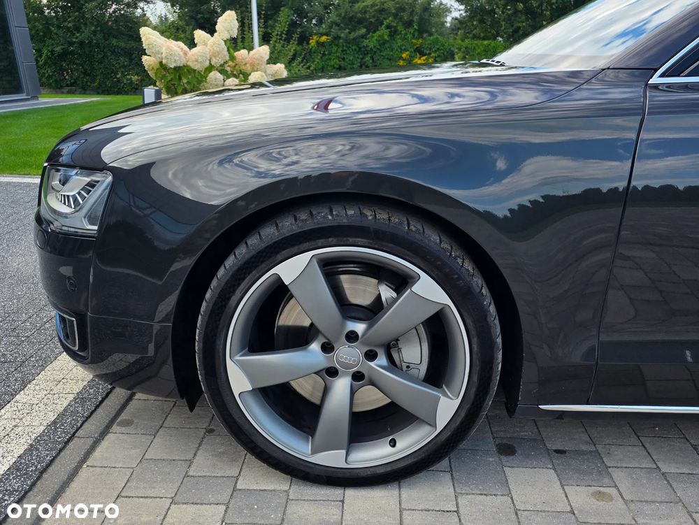 Audi A8 4.2 TDI DPF (clean diesel) quattro tiptronic - 11