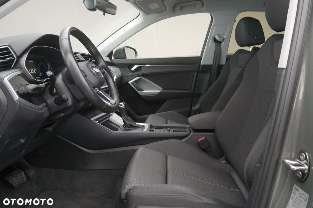 Audi Q3 - 12