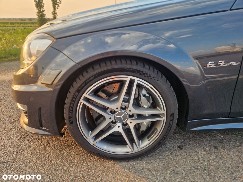 Mercedes-Benz Klasa C 63 AMG AMG SPEEDSHIFT MCT - 31