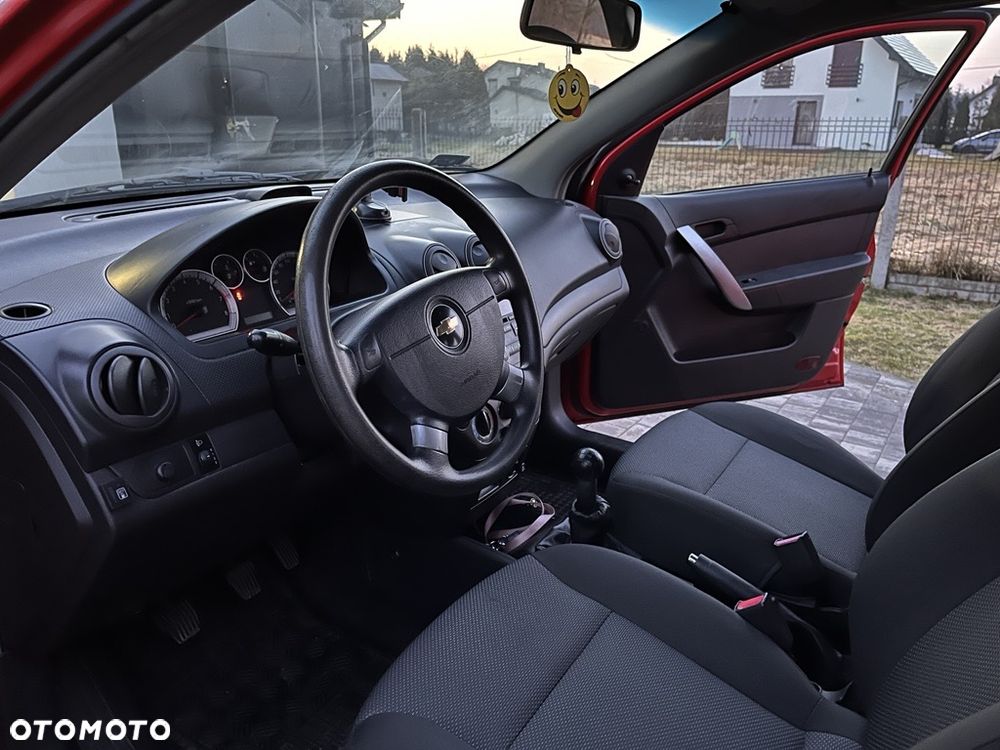 Chevrolet Aveo 1.2 16V Base - 5