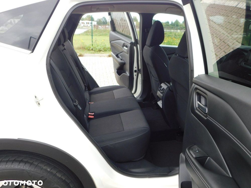 Nissan Qashqai 1.3 DIG-T N-Connecta - 12