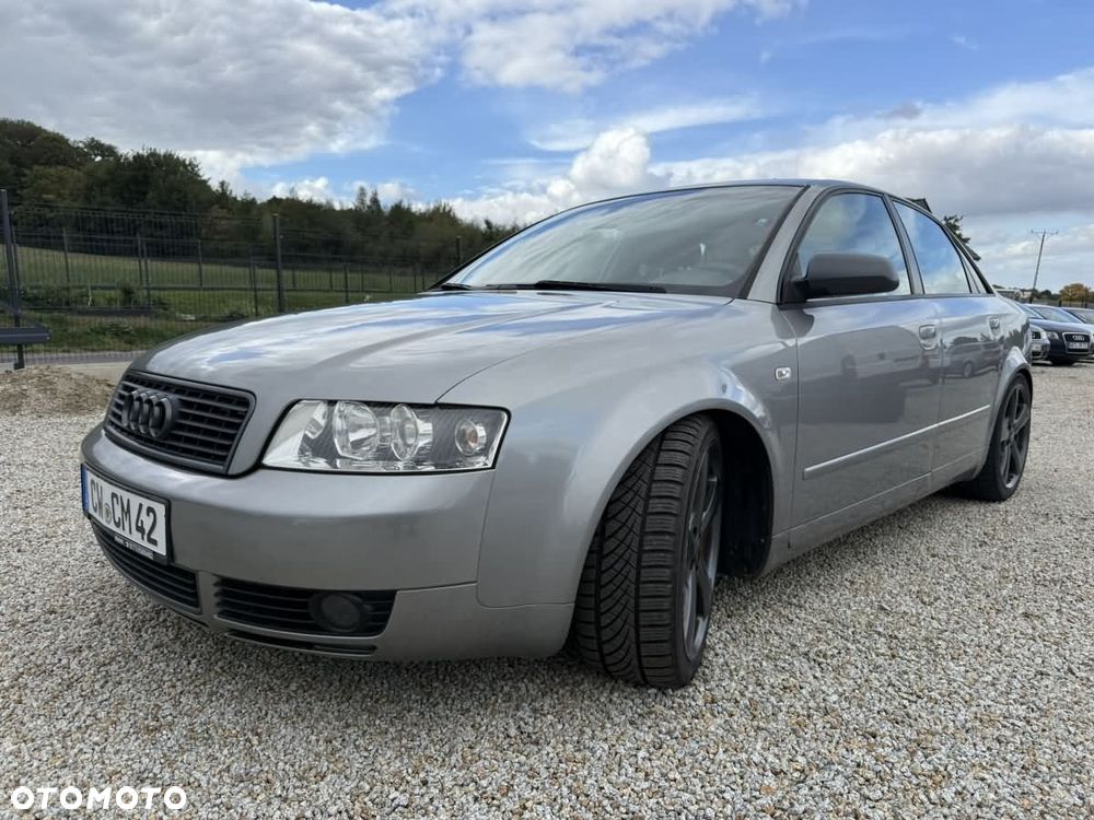 Audi A4 Limousine - 11