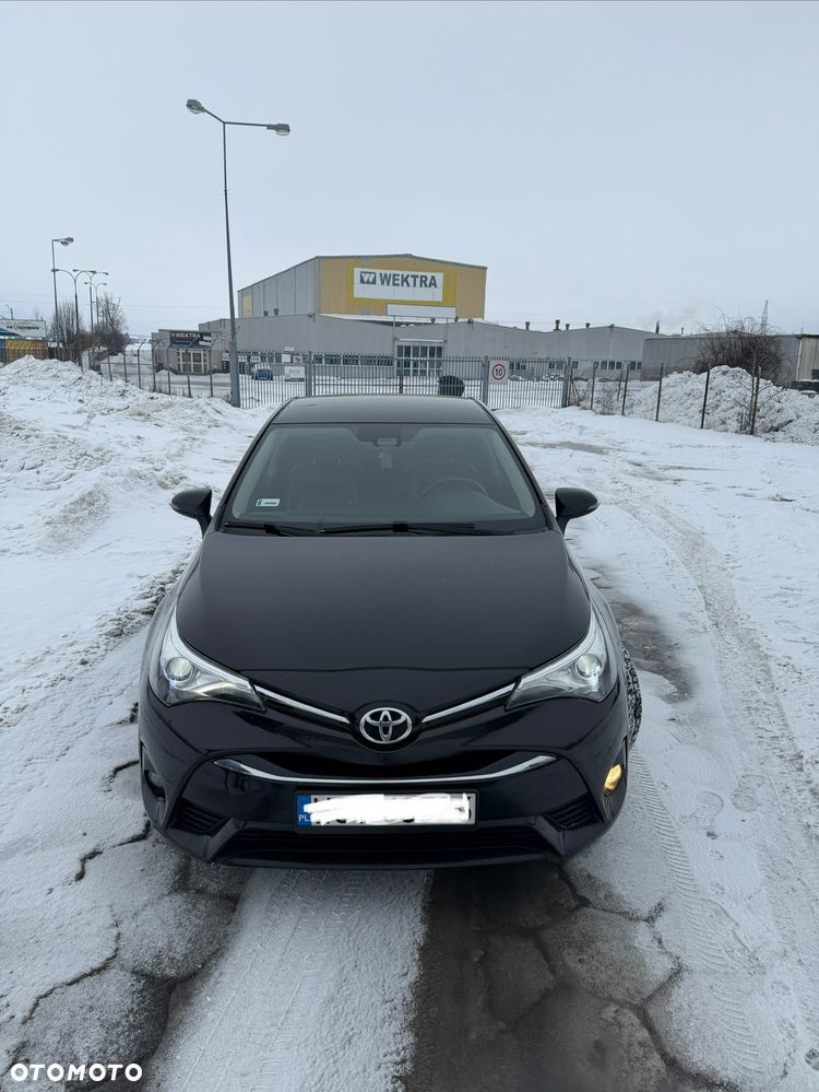 Toyota Avensis 2.0 D-4D Premium - 2