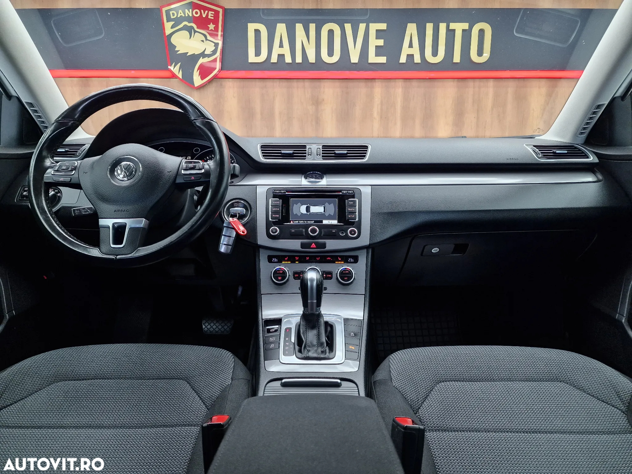Volkswagen Passat Variant 2.0 TDI BlueMotion Technology DSG Comfortline - 19