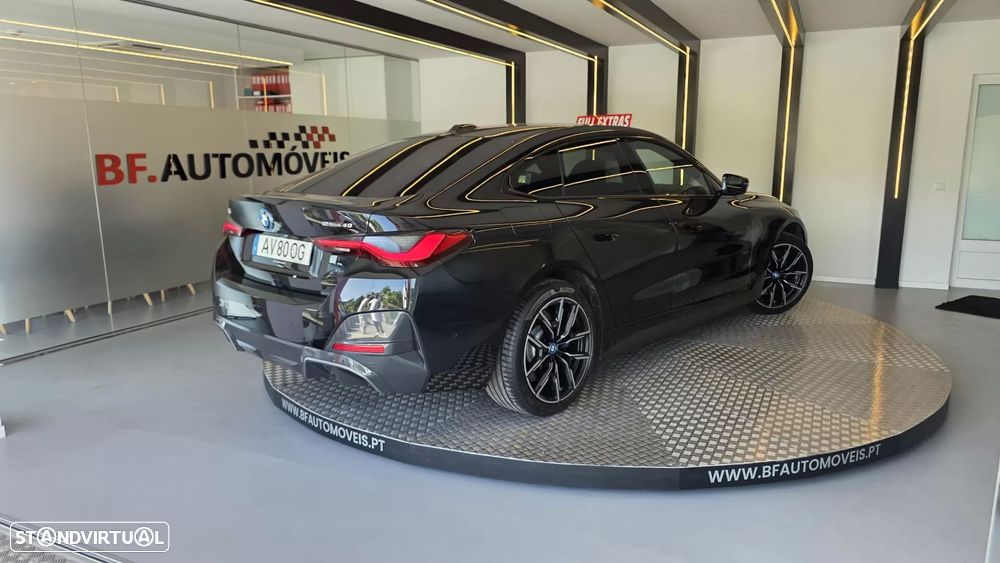 BMW i4 eDrive40 Pack Desportivo M - 17