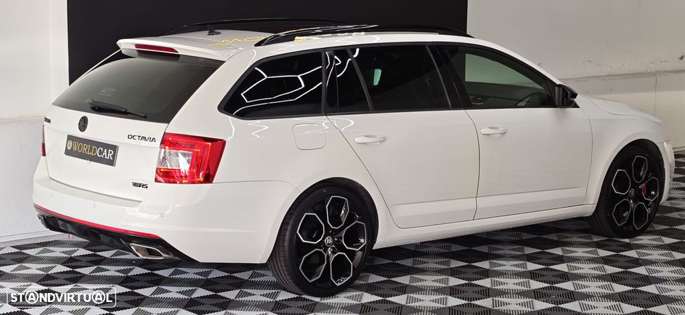 Skoda Octavia 2.0 TDI DSG RS - 15