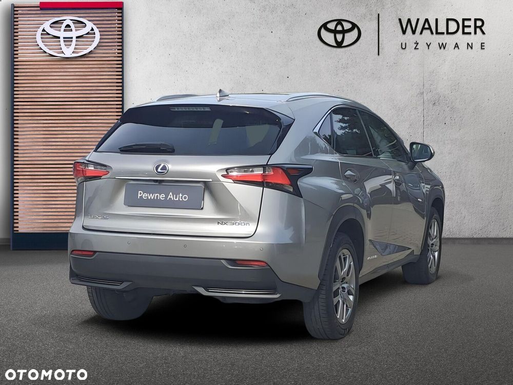 Lexus NX 300h Comfort AWD - 5