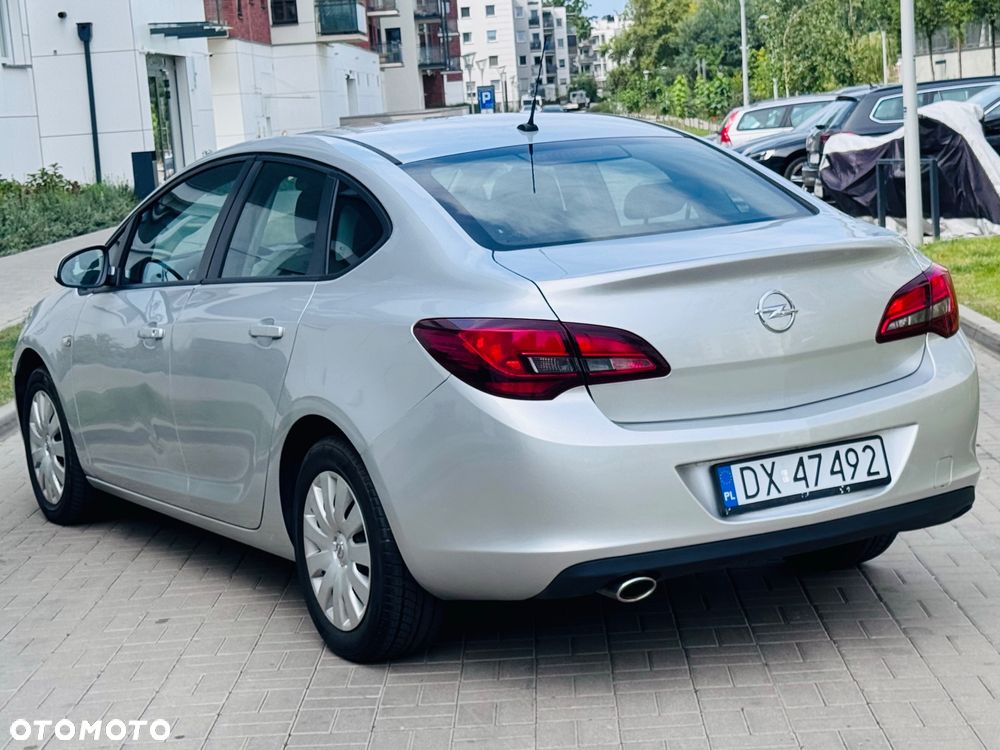 Opel Astra IV 1.4 T Business S&S - 13