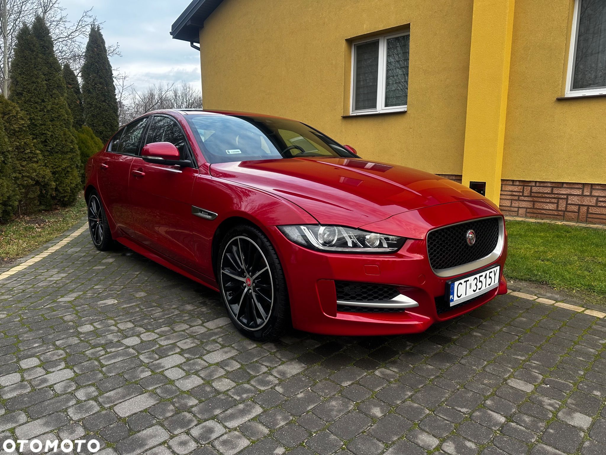 Jaguar XE 2.0 D R-Sport - 1