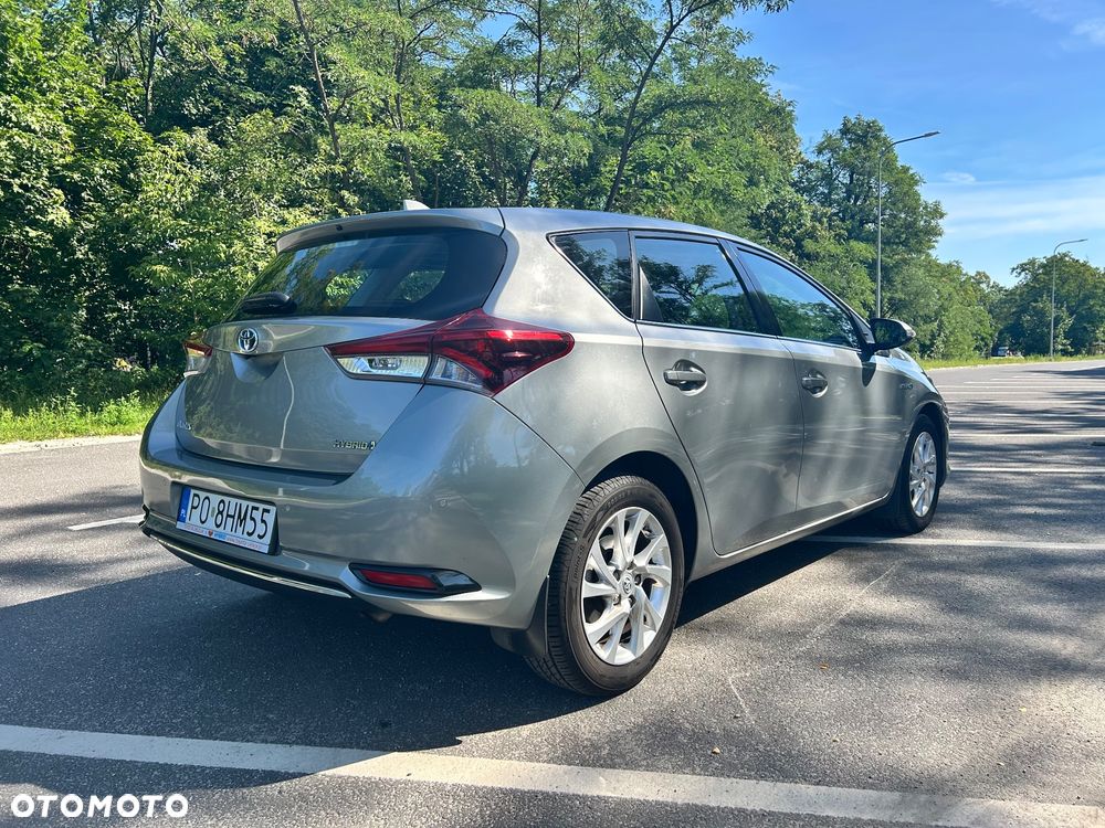 Toyota Auris Hybrid 135 Premium - 9