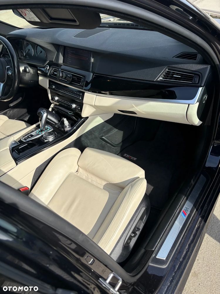 BMW Seria 5 530d xDrive Sport-Aut Modern Line - 5