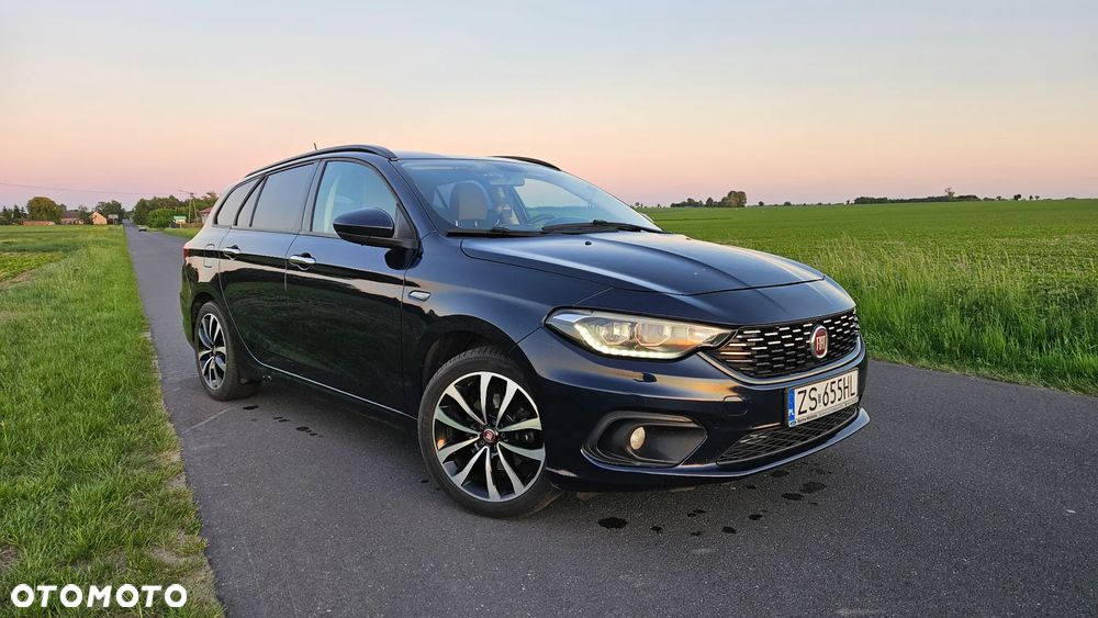 Fiat Tipo 1.4 16v Lounge EU6d - 2