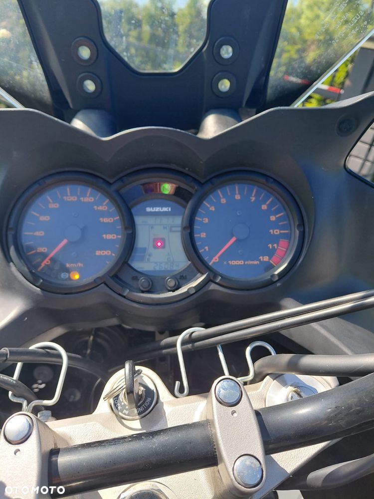 Suzuki V-STROM - 3