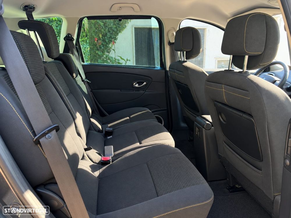 Renault Scénic 1.5 dCi Dynamique S - 6