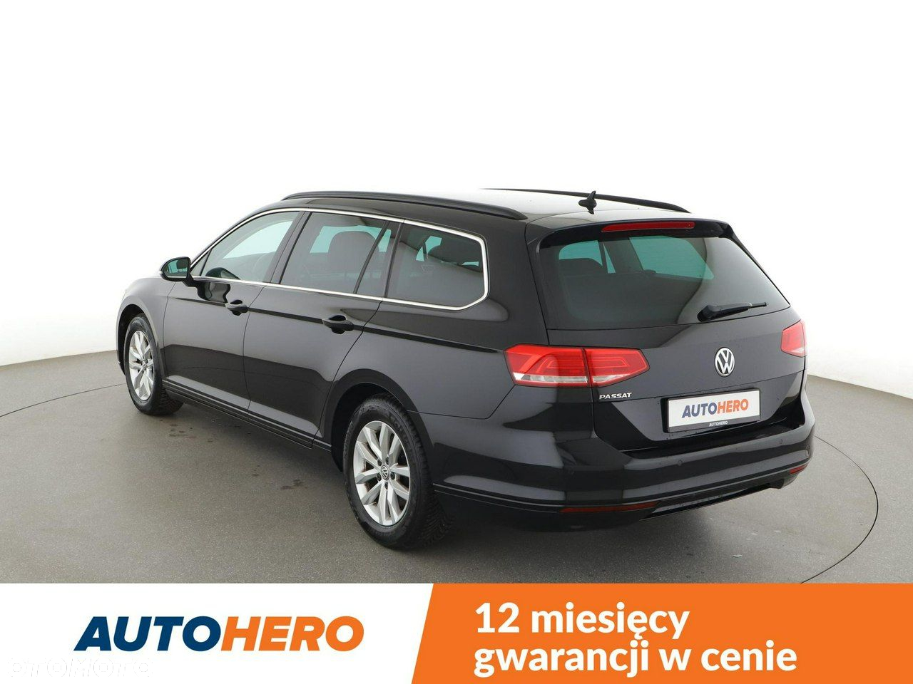 Volkswagen Passat - 4