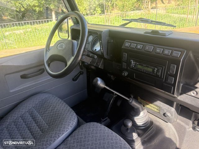 Land Rover Defender 90 2.5 TD5 Metal Top - 7