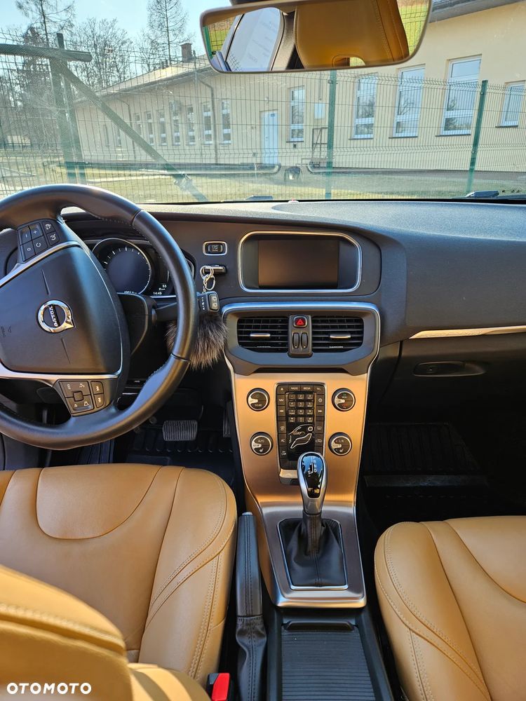 Volvo V40 Cross Country T3 Drive-E Base - 4