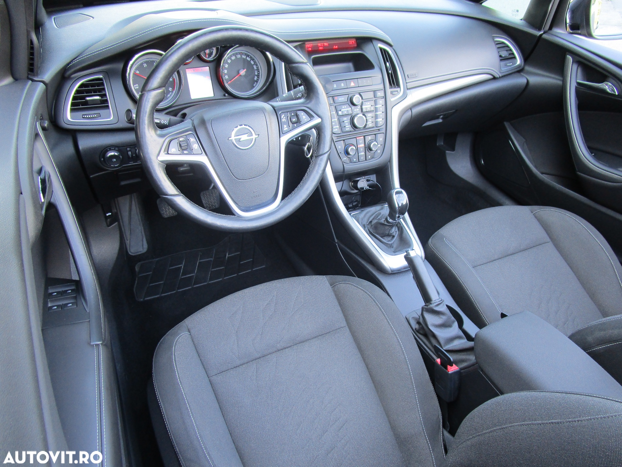 Opel Cascada 2.0 CDTI ECOTEC Start/Stop Cabriolet - 19