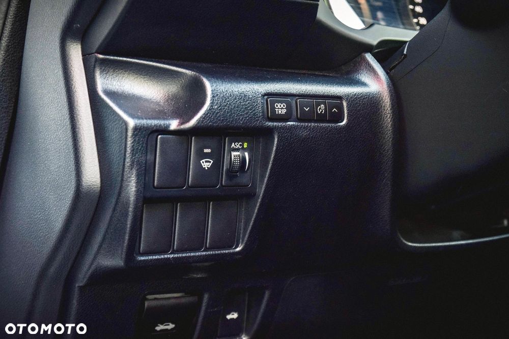 Lexus IS 300h F Impression EU6 - 23