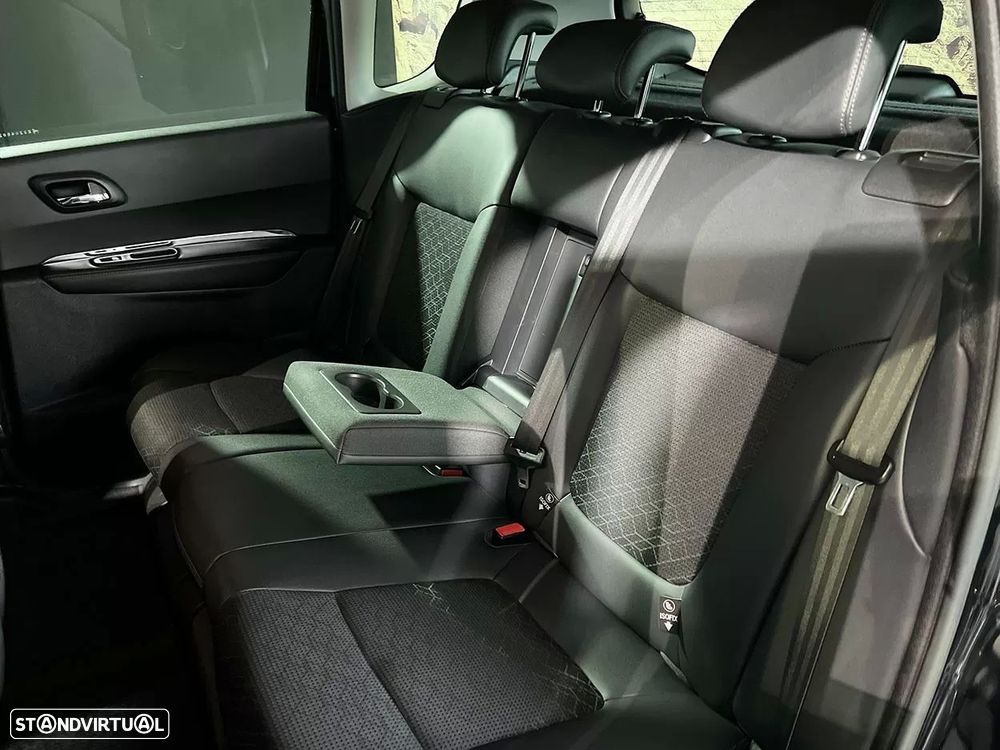 Peugeot 3008 2.0 HDi Hybrid4 99g - 21