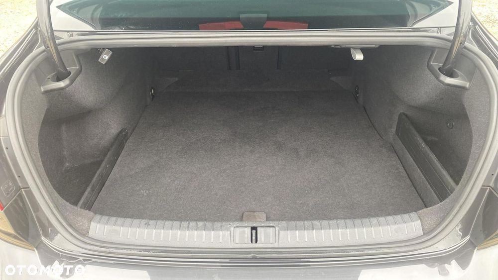 Volkswagen Passat 2.0 TDI EVO Business DSG - 12