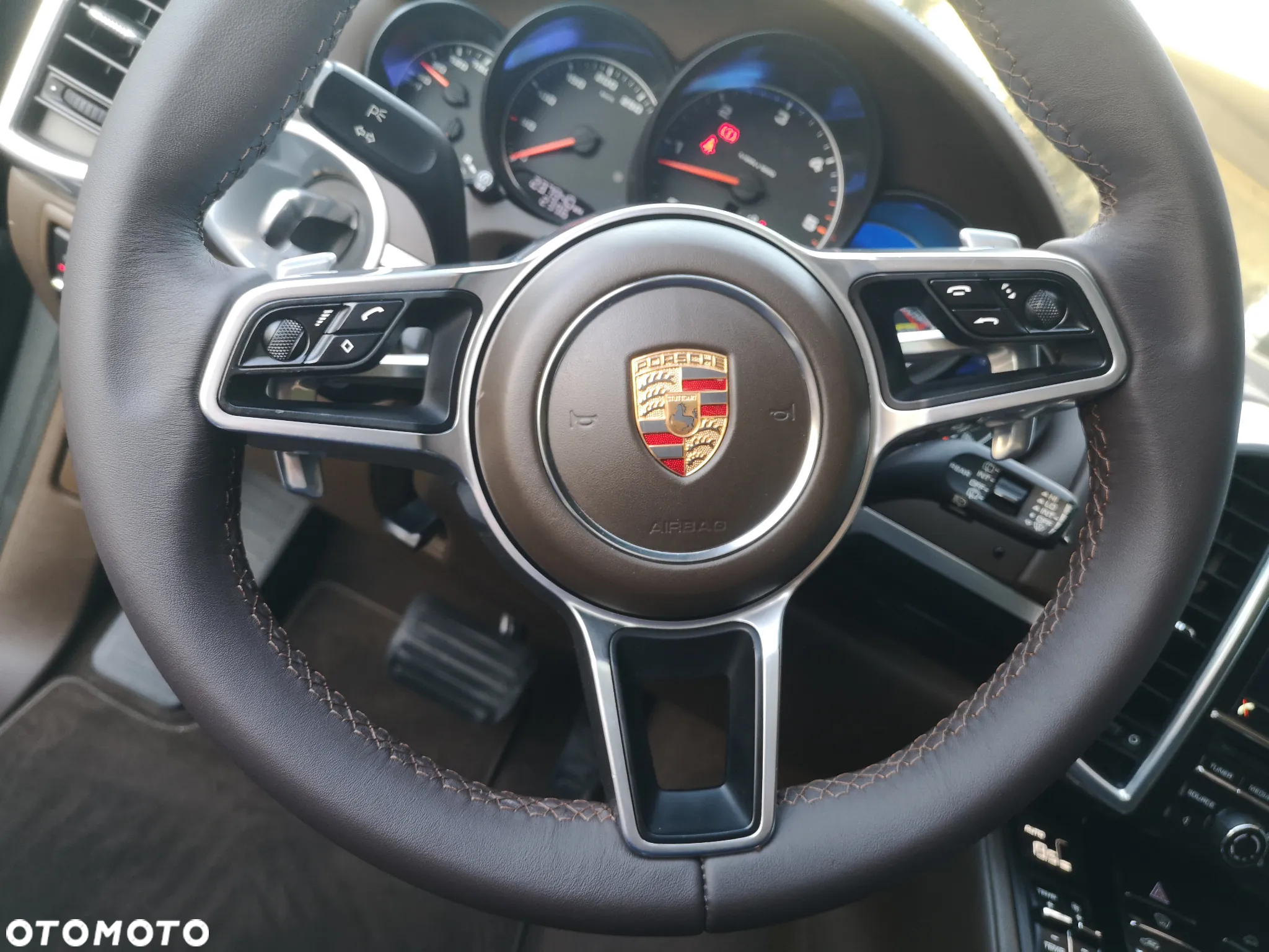 Porsche Cayenne Diesel Platinum Edition - 18