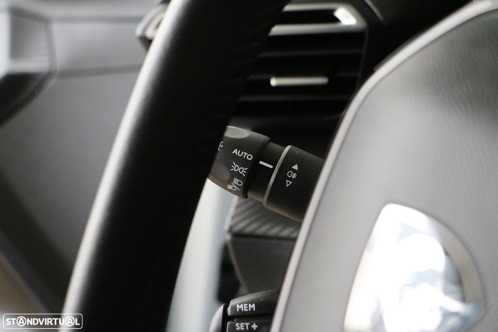 Peugeot 208 1.2 PureTech Active - 31