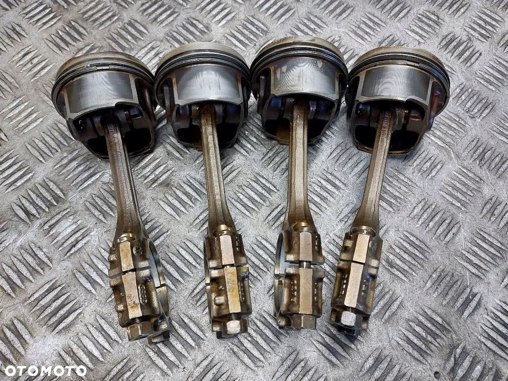 TŁOK + KORBOWÓD KOMPLET 4 SZT VOLKSWAGEN PASSAT B5 1.8 T AEB - 7