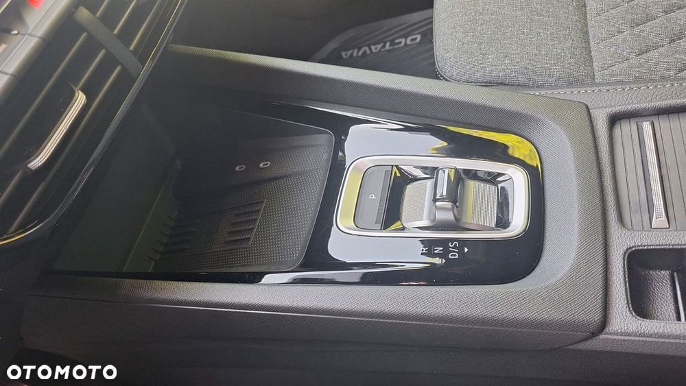 Skoda Octavia 1.5 TSI e-Tec Sportline DSG - 22