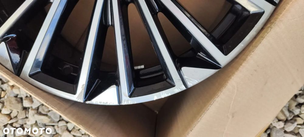 P04 Felga BMW 6891180 8x19et46 - 2