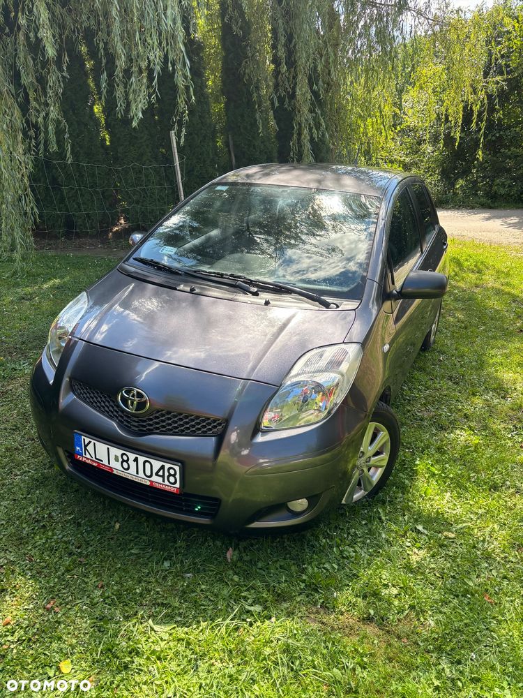 Toyota Yaris - 1