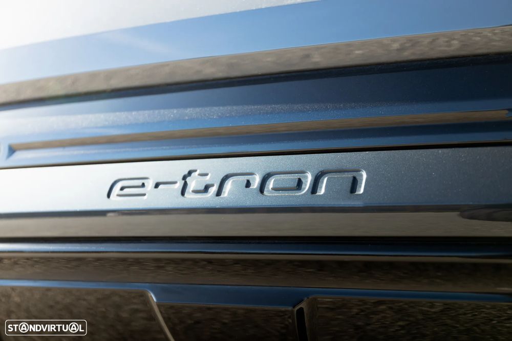 Audi Q8 e-Tron 55 quattro advanced - 9